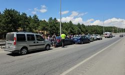 Çorum-Samsun Karayolu'nda 6 araç birbirine girdi