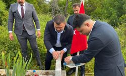 Adil Şakar’ın kabrine ziyaret