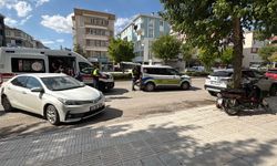 Otomobil ile elektrikli bisiklet çarpıştı: 1 yaralı