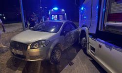 TIR ile otomobil  çarpıştı: 2 yaralı