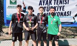 Ayak tenisi takımı Türkiye üçüncüsü