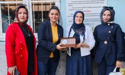 MHP’li kadınlardan “Otizm”lilere destek