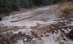 Çorum'da sağanak: Yollar sular altında kaldı