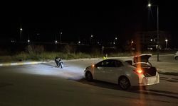 Motosikletteki yolcu yaralandı