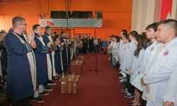 139 hekim adayı beyaz önlük giydi