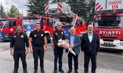 Aşgın’dan itfaiyeye hem kutlama hem 4 araç