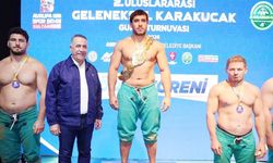 Al, Uluslararası Karakucak Güreşlerinde ‘başpehlivan’