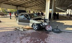 Otomobil direğe çarptı,  2 kişi yaralandı