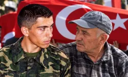 Şehit babası 19 yıl sonra oğluna kavuştu