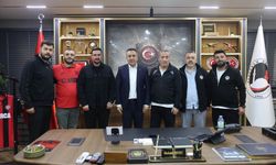 Dere, tribün liderleri ile görüştü