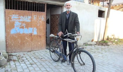 57 yıldır aynı bisikleti kullanıyor