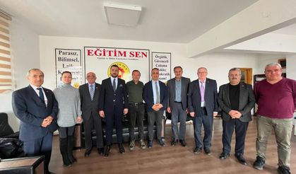 CHP heyetinden eğitim  sendikalarına kutlama