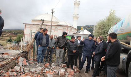 İskilip Kaymakamı Polat'yan evi yanan ailelere ziyaret