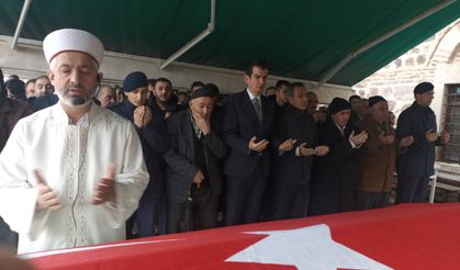 Şehit Adem Perdal’ın  annesi toprağa verildi