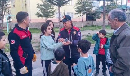 Çorum’da ipe takılan güvercini itfaiye kurtardı