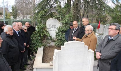 Dr. Turhan Kılıçcıoğlu kabri başında anıldı