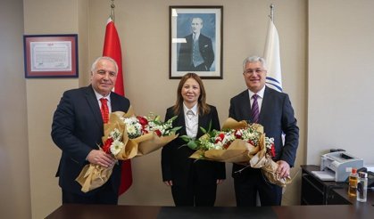 OMÜ Veteriner  Fakültesi Dekanı  Metin Çenesiz