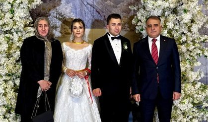 Canan ve Mehmet Sarı’dan oğullarına görkemli düğün