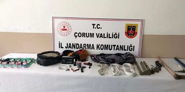 Boğazkale'de dinamit kullanarak kaçak kazı yapan 7 kişi suçüstü yakalandı