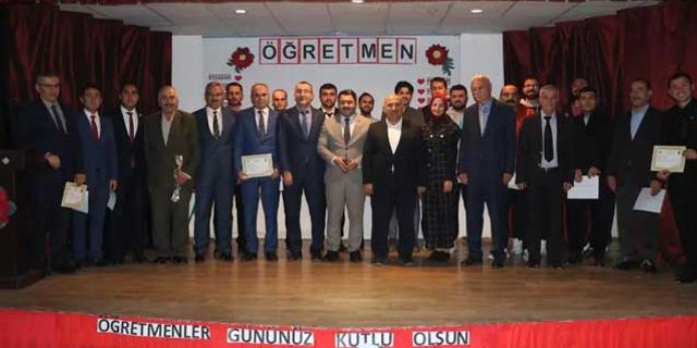 Bayat'ta Öğretmenler Günü kutlandı
