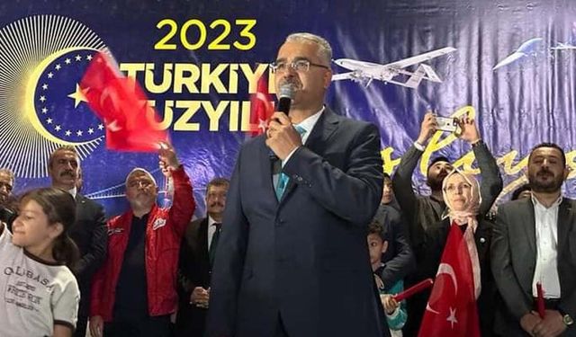 “Sadece bir zaferi değil, yeni bir çağın şafağını kutluyoruz”