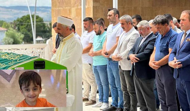 Nefes borusuna yemek kaçan minik Kerem toprağa verildi