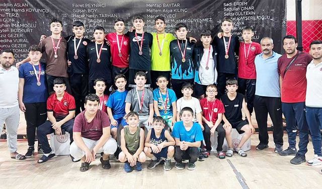Güreşçiler Yozgat biletini kaptı