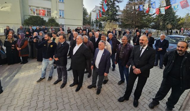 Kayalar, Bayat’ta gönüllere dokundu