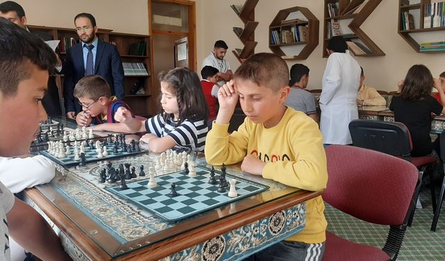 Ortaköy'de satranç  turnuvası düzenlendi