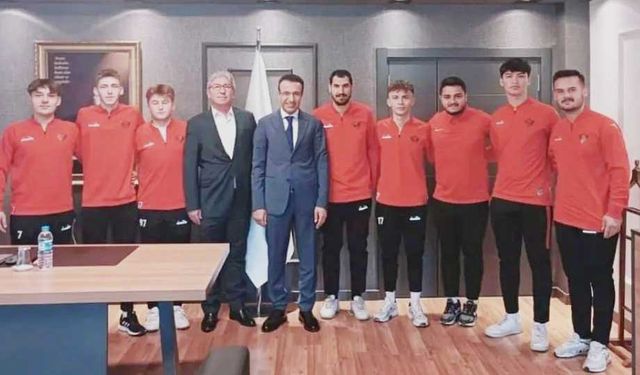 Akpay, Osmancıkgücü futbol takımını ağırladı