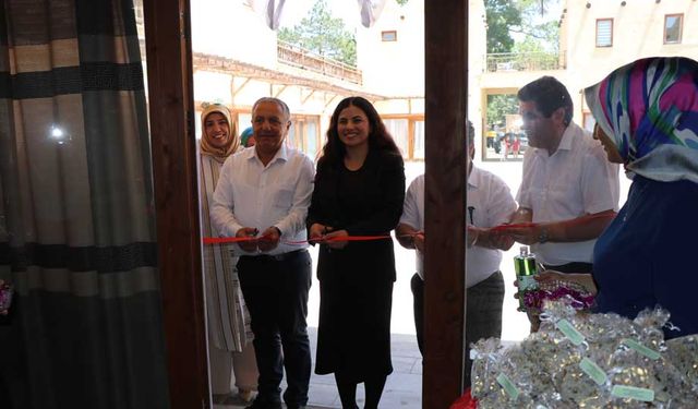 Boğazkale Halk Eğitim Merkezi'nin yıl sonu sergisi açıldı