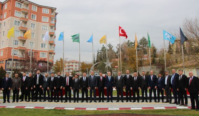 Sungurlu’da Bayraklı Kavşak  ve Kahve Otağı hizmete açıldı