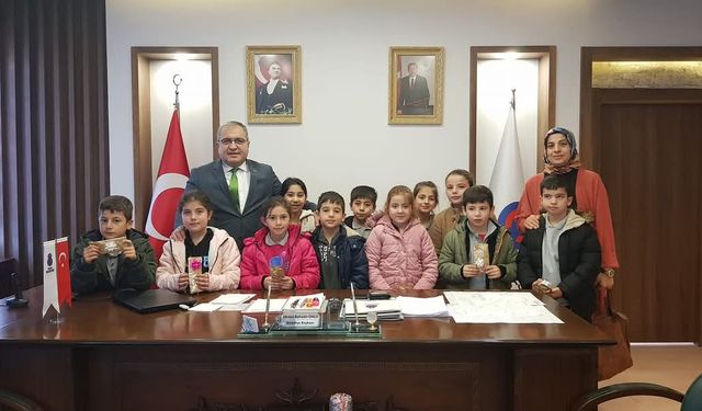 Atatürk İlkokulu öğrencileri  ÇEDES Projesi'ni tanıttı