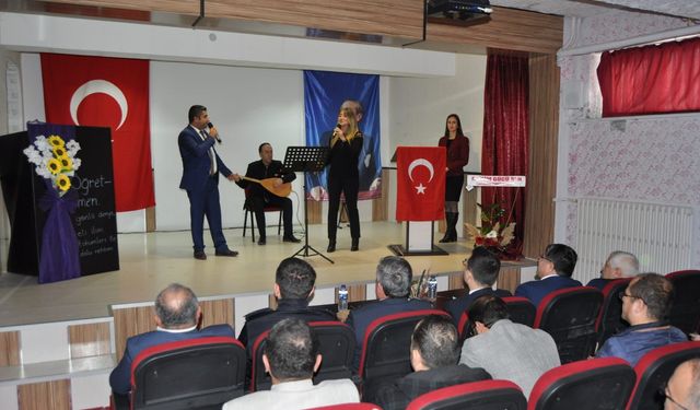 Laçin'de Öğretmenler Günü kutlandı