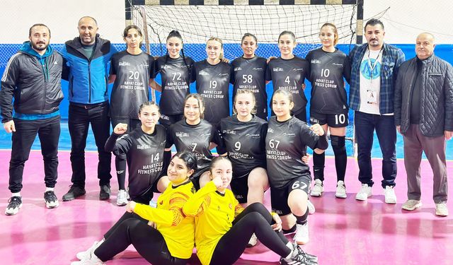 Gençlikspor lideri devirdi: 30-29