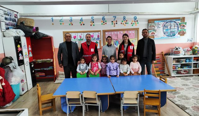 Alaca Kızılay’dan  kışlık kıyafet desteği