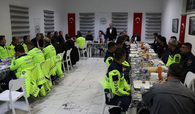 Kaymakam Tok ve Başkan Arslan,  polis ve jandarmayla iftarda buluştu