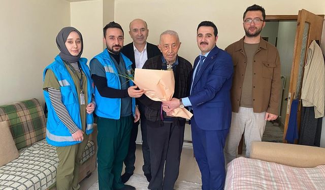 Alaca'da yaşlılar unutulmadı