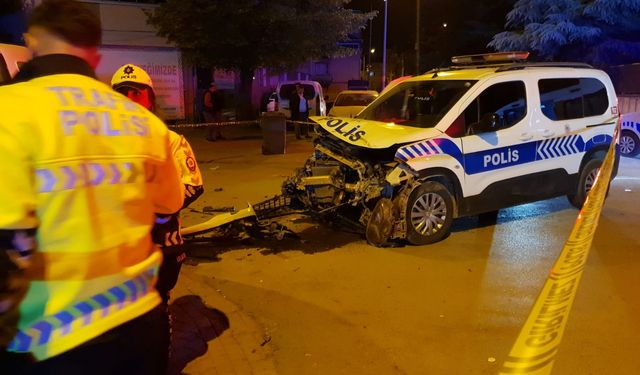 Polis aracı kaza  yaptı: 2 yaralı