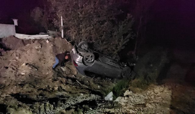 Çorum’da alkollü kadın sürücü otomobiliyle takla attı