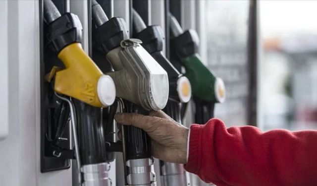 Benzine bu gece yarısı bir büyük indirim daha geliyor