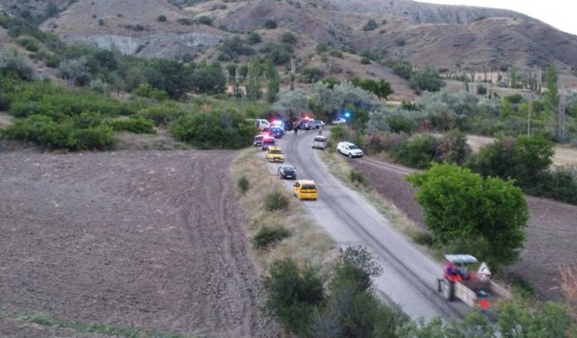Yol kenarında köylüler erkek cesedi buldu