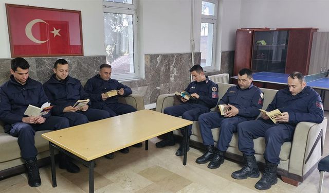 “Kamu personeli okuyor”