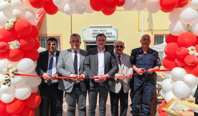 Oğuzlar Halk Eğitimi  Merkezi sergisi açıldı