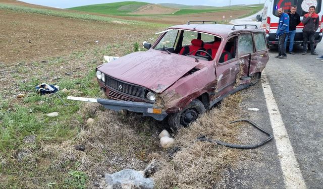 Kontrolden çıkan otomobil devrildi: 6 yaralı