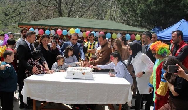 Özel bireyler kendileri çin düzenlenen şenlikte doyasıya eğlendi