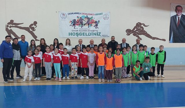 Sungurlu’da geleneksel  çocuk oyunları şenliği