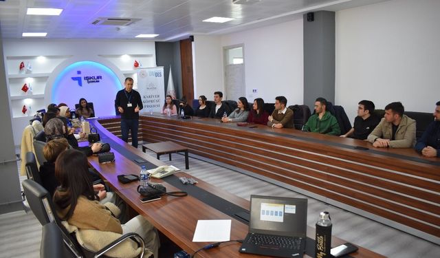 Maliye Kulübü öğrencilerine “Kariyer Köprüsü” eğitimleri