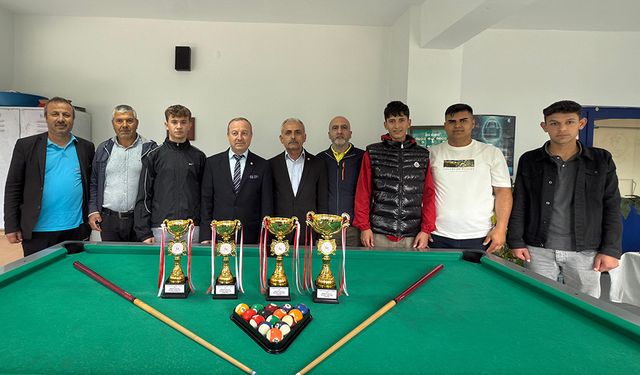 Mecitözü’nde 19 Mayıs Gençlik Haftası Pool 8 Top Bilardo Turnuvası yapıldı