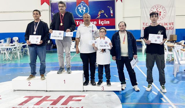 Satrançta gençlik haftası kapışması